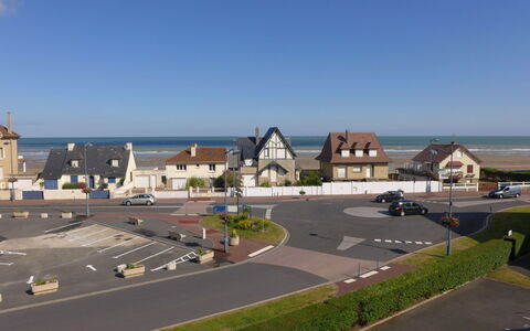 Les Colombières: Residential Area, Suburb, Property, Town, Home, Sky, Road, Neighbourhood, Real Estate, Urban Area
