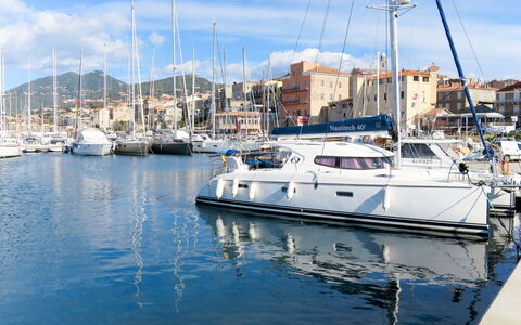 Propriano 629: Water, Sky, Boat, Cloud, Watercraft, Vehicle, Mast, Ship, Waterway
