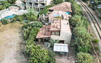 Accommodation:&nbsp;Posidonie 611.5