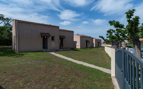 Sagone 602: Sky, Cloud, Plant, Daytime, Property, Building, Tree, Architecture, Land Lot, Window