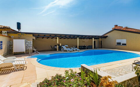 Dika: Water, Sky, Plant, Property, Swimming Pool, Building, Cloud, Azure, Blue, Shade