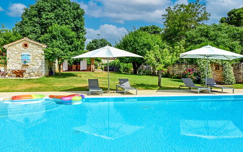 Mirta: Water, Cloud, Sky, Plant, Property, Swimming Pool, Building, Chair, Blue, Azure