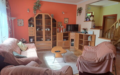 Boros: Property, Furniture, Comfort, Building, Wood, Textile, Lighting, Living Room, Architecture, Interior Design