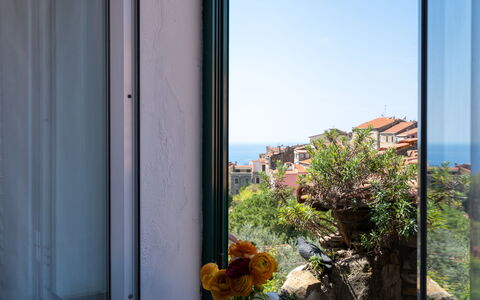 Le Antiche Volte (Slr215): Water, Table, Tableware, Property, Sky, Furniture, Building, Window, Blue, Chair