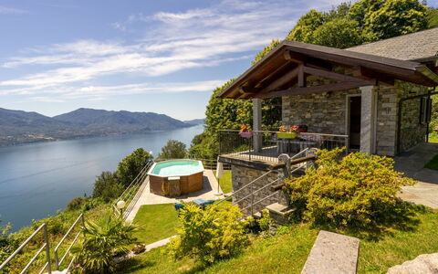Lo Scoiattolo: Nature, Property, House, Home, Sky, Building, Mountain, Wilderness, Real Estate, Cottage