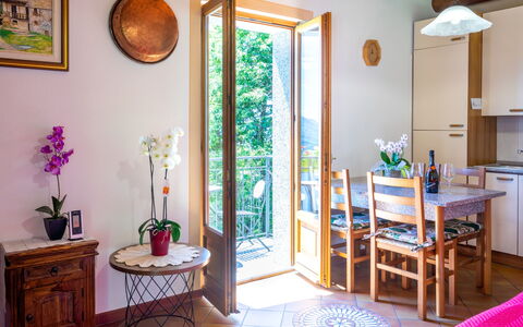 Lo Scoiattolo: Room, Property, House, Interior Design, Furniture, Building, Architecture, Real Estate, Table, Floor