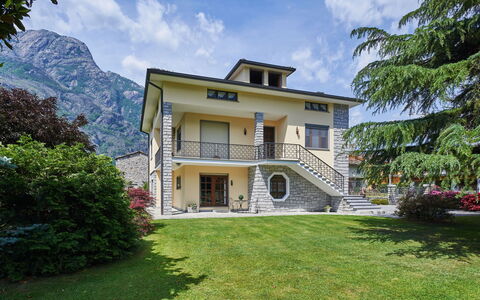 Serena (Lmz180): Plant, Sky, Cloud, Building, Window, Tree, House, Grass, Residential Area, Cottage