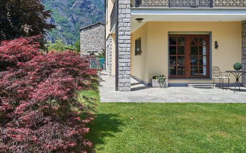 Serena (Lmz180): Plant, Building, Flower, Tree, Window, Grass, Door, Porch, House, Shade
