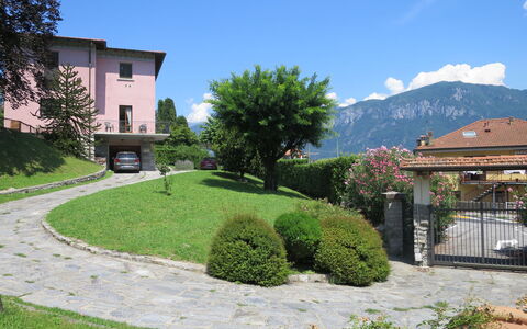 Vittoria: Property, Green, Residential Area, House, Grass, Real Estate, Lawn, Building, Neighbourhood, Architecture