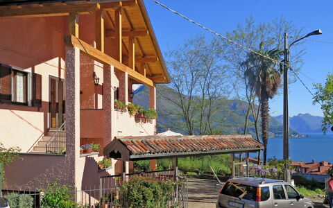 Ruscello: Vehicle, Car, Property, House, Town, Transport, Neighbourhood, Mode Of Transport, Residential Area, Building