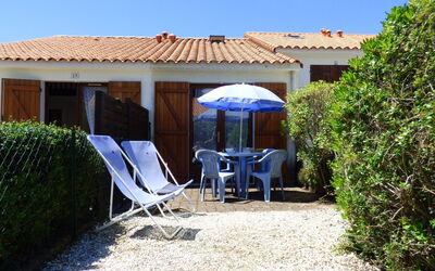 Pornic 100: Property, House, Building, Real Estate, Cottage, Home, Vacation, Shade, Villa, Room