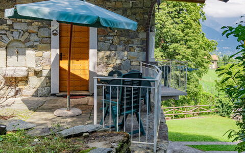 Bragna: Plant, Property, Shade, Cottage, Grass, Landscape, Leisure, Sky, Rural Area, Tints And Shades