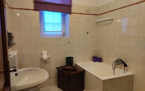 Casa Martina: Bathroom, Plumbing Fixture, Bathroom Sink, Flooring, Floor, Sink, Tap, Interior Design, Plumbing, Bathtub