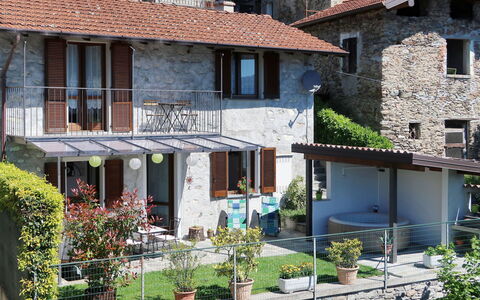 Rustico Simona (Grv255): House, Property, Building, Neighbourhood, Town, Residential Area, Architecture, Home, Real Estate, Window