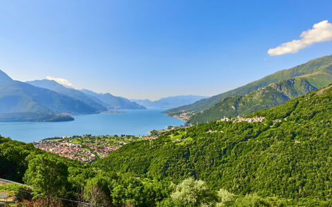 Antonia: Sky, Water, Mountain, Water Resources, Cloud, Plant, Natural Landscape, Tree, Lake, Bank