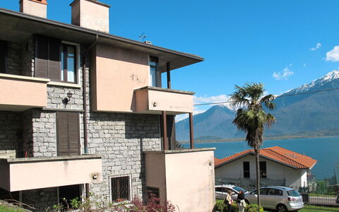 Gera Lario 679: Property, House, Residential Area, Building, Architecture, Home, Real Estate, Hill Station, Mountain, Facade