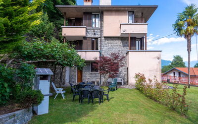 Gera Lario 679: Plant, Sky, Cloud, Building, Property, Window, Tree, Land Lot, House, Grass