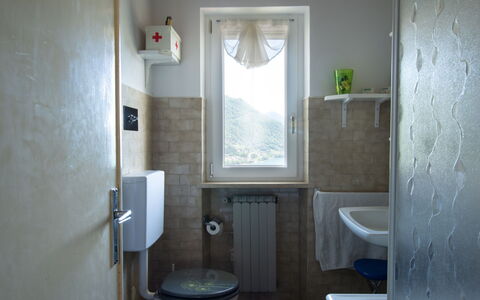 La Coccinella: Bathroom, Room, Property, Plumbing Fixture, Toilet, House, Architecture, Interior Design, Floor, Building