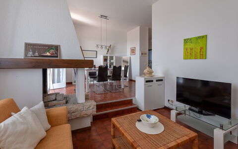 Incantevole: Room, Living Room, Furniture, Property, Interior Design, Building, Coffee Table, Table, House, Floor