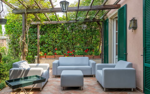 Ca' Del Vento: Plant, Furniture, Property, Green, Building, Shade, Outdoor Furniture, Interior Design, Couch, Comfort