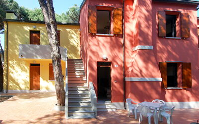 Rosolina Mare 642: Home, House, Property, Building, Architecture, Facade, Tree, Real Estate, Residential Area, Room