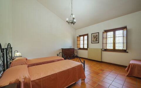 Buratto: Property, Window, Building, Wood, Comfort, Lighting, Interior Design, Living Room, House, Hall