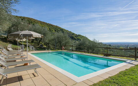 Francesco: Water, Sky, Property, Swimming Pool, Building, Cloud, Rectangle, Tree, Plant, Outdoor Furniture
