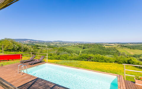 Podere San Lorenzo: Sky, Water, Property, Plant, Swimming Pool, Azure, Building, Outdoor Furniture, Natural Landscape, Tree