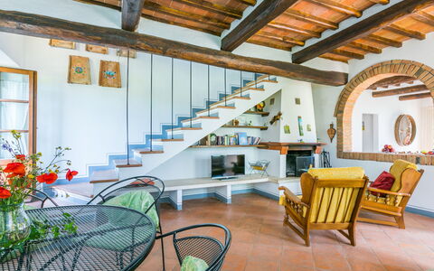 Il Fienile: Plant, Property, Building, Natural Landscape, Tree, Land Lot, House, Cottage, Landscape, Residential Area