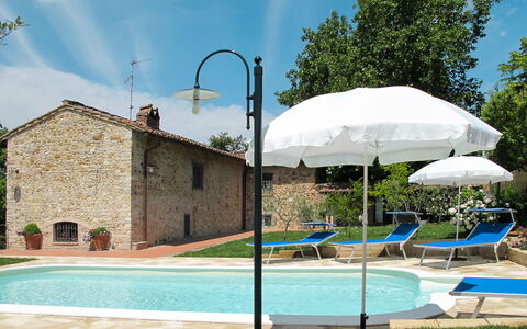 Ambrogetta: Water, Cloud, Plant, Sky, Azure, Swimming Pool, Building, Umbrella, Street Light, Outdoor Furniture