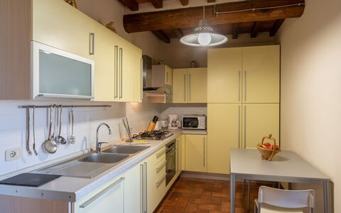 Il Sorbino: Cabinetry, Sink, Countertop, Kitchen Sink, Furniture, Property, Tap, Kitchen, Wood, Chair