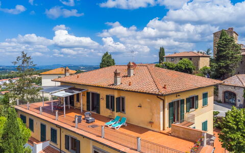 Casa Lensi: Plant, Building, Window, Swimming Pool, Azure, Water, Tree, House, Sky, Urban Design