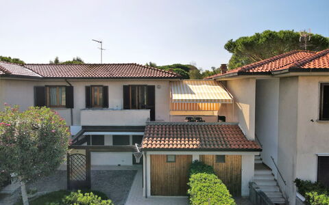 Palazzeta Ii: Furniture, Property, Picture Frame, Azure, Wood, Lighting, Interior Design, Comfort, Floor, Flooring