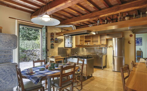 Maestraccio: Building, Property, Room, Ceiling, Furniture, Interior Design, Beam, Real Estate, House, Home