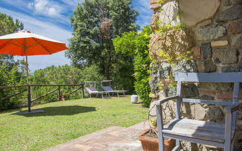 Podere Gabruccino: Cloud, Plant, Sky, Furniture, Property, Building, Shade, Outdoor Furniture, Table, Tree