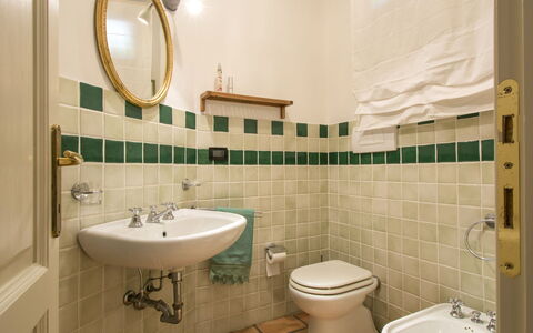 Podere Gabruccino: Mirror, Plumbing Fixture, Tap, Bathroom Sink, Property, Photograph, Building, Sink, Purple, Bathroom