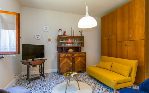 Podere Cerbaia (Smr100): Furniture, Property, Couch, Blue, Lighting, Interior Design, Wood, Table, Comfort, Living Room