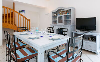 Accommodation:&nbsp;Domaine de Vertmarines 641.3