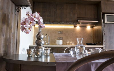Accommodation:&nbsp;Le Hameau du Kashmir 929.1