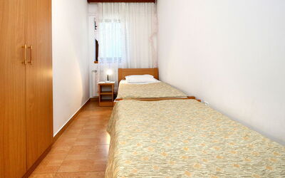 Accommodation:&nbsp;Albina 677.2