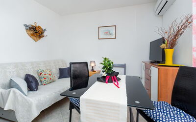 Accommodation:&nbsp;Nena 649.1
