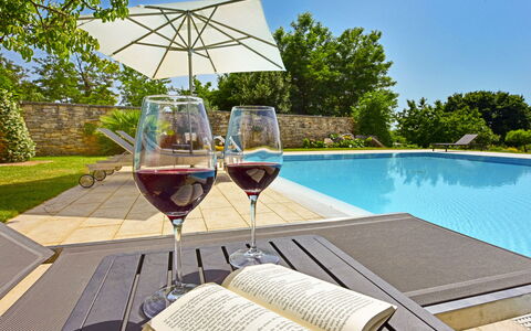 Poreč Kaštelir 656: Sky, Property, Water, Tree, Green, Swimming Pool, Shade, Outdoor Furniture, Plant, Interior Design
