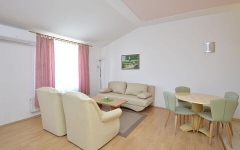 Accommodation:&nbsp;Zwei Rosen (Pul553) 701.5