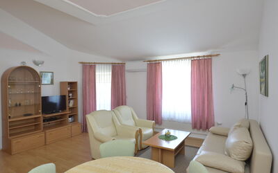 Accommodation:&nbsp;Zwei Rosen (Pul553) 701.5