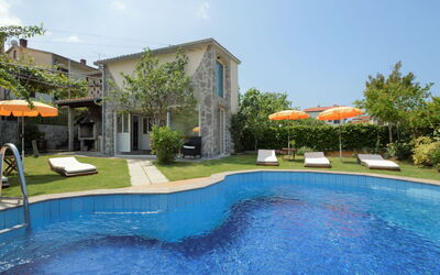 Accommodation:&nbsp;Zwei Rosen (Pul550) 701.1