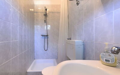 Accommodation:&nbsp;Perkovic 704.1