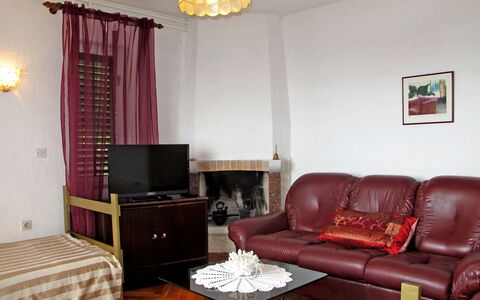 Mošćenička Draga 619: Room, Furniture, Living Room, Interior Design, Property, Curtain, Couch, Red, Floor, Wall