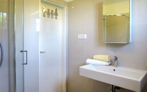 Mošćenička Draga 619: Bathroom, Room, Property, Plumbing Fixture, Interior Design, Door, Building, Wall, Architecture, Floor