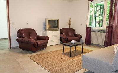 Accommodation:&nbsp;Branka 619.2