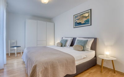 Accommodation:&nbsp;Jurkovic 617.2